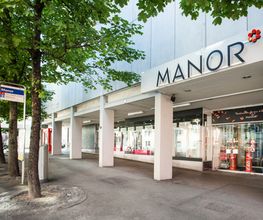 MANOR Biel Bild 1
