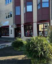 Aussenansicht der Bären-Apotheke im Schönau-Center