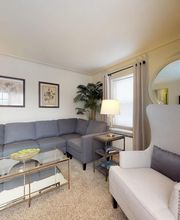 Rugby Square Apartments image 17