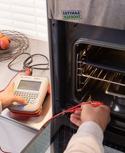 Die Sicherheit der installierten Küchengeräte steht an erster Stelle. Unsere Service-Profis prüfen die installierten Geräte nach SNR 462638 / EN 62638, inkl. Protokollierung der Messergebnisse.