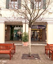 Tommy Hilfiger Outlet immagine 2