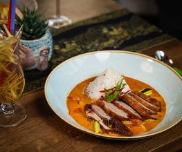 Authentisches thailändisches Curry im thailändischen Restaurant in Nürnberg