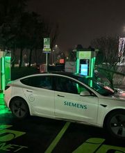 IPLANET Ricarica in sicurezza in modalità ultra fast per tutti i veicoli elettrici.