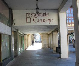 restaurante-el-concejo-fachada-01.jpg