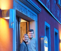 Rotes Ross Marktbergel - Britta und Thomas Bogner Bild 1