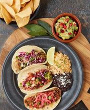 Barrio Queen image 16