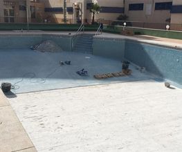 multiservicios-y-limpiezas-aranda-fondo-piscina-01.jpg