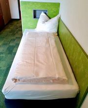 DJH Jugendherberge Eifel Gemünd Vogelsang - Bett