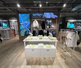 INTERSPORT Voswinkel Limbecker Platz Bild 6