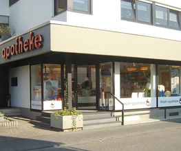 Aussenansicht der Hirsch-Apotheke OHG