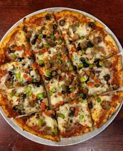 Boss' Pizza & Chicken Grand Forks image 3