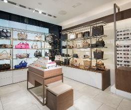 GUESS imagen 6