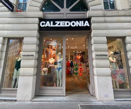 Calzedonia image 1