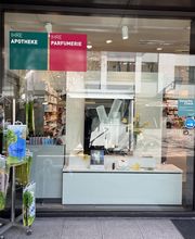 fenster-amavita-apotheke-riehen