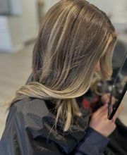 Fantastic Sams Cut and Color image 5