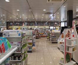 interieur-de-la-pharmacie-sun-store-petit-lancy