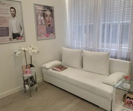 Eingangbereich hairfree Lounge Basel