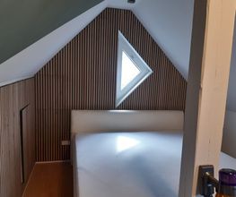 Wandverkleidung Eiche Lamelle