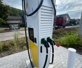 Shell Recharge Charging Station Bild 2