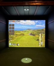 Stingers Lounge - Restaurant, Bar & Golf Simulators image 6