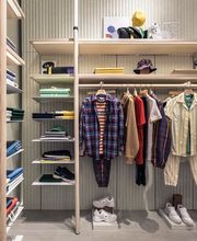 Lacoste Marseille Terrasses du Port image 8