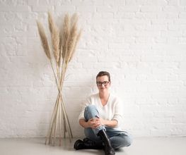 Yogalehrerin aus Berlin bei einer Yoga Übung