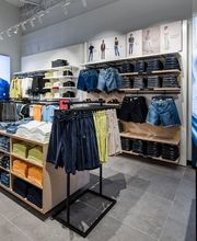 Calvin Klein Outlet image 6