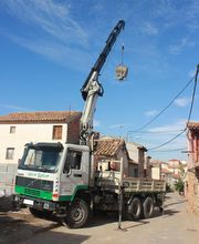 gruas-y-transportes-rafa-grua-autocargante-01.jpg