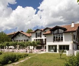 Les Jardins De Bakea image 9