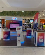 Negozio Sky | Auchan Rescaldina immagine 1