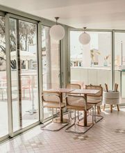 ibis Styles Pont du Gard Route d'Avignon image 8