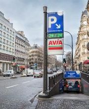 sortie du parking Haussmann Berri à Paris