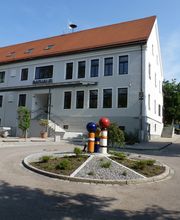 Rathaus Bergkirchen, Fassadenanstrich