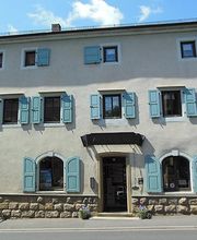 Aussenansicht der Apotheke Vanselow