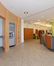 Geldautomat - Volksbank Raiffeisenbank Bayern Mitte eG Bild 2