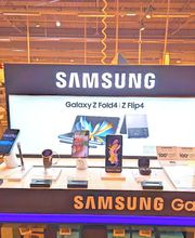 smartphone samsung au magasin Boulanger Mâcon.