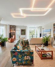 Wohnbereich - weiße Decke+Strahler+3 Quadrate LED-Profil (Hololight) nur b. Licht sichtbar - Thumbnail.jpg