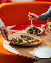 Turbot entier, beurre berbère, aubergines brulées, câpres