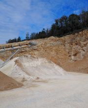 Carrière De La Loue image 2