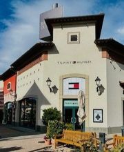 Tommy Hilfiger Outlet immagine 1