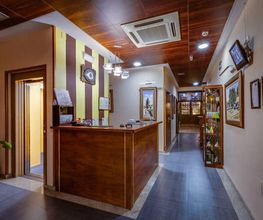 hotel-ciudad-de-martos-recepcion-02.jpg