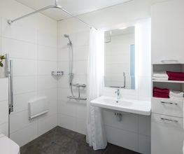 GRÜNECK im Dorf Bild 5