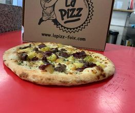 La Pizz image 3
