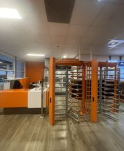 Basic-Fit Amsterdam WFC - poortjes