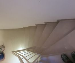 Viertel gewandeltes Treppenhaus.