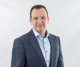 portraitSq