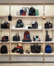 Lacoste Thiais Belle Epine image 5