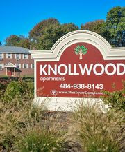 Knollwood Apartments image 11