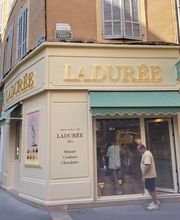 Ladurée Aix en Provence - vue rue