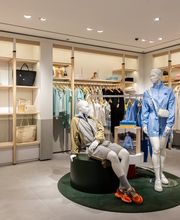 Lacoste Lille Euralille image 6